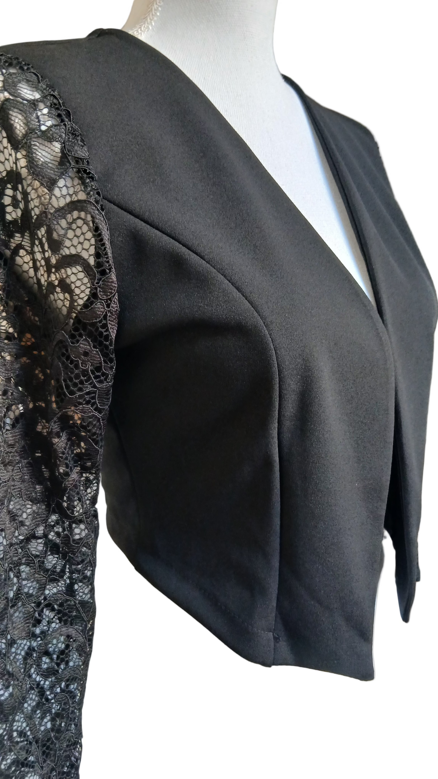 Veston noir court femme – Blazer élégant à manches en dentelle soirée