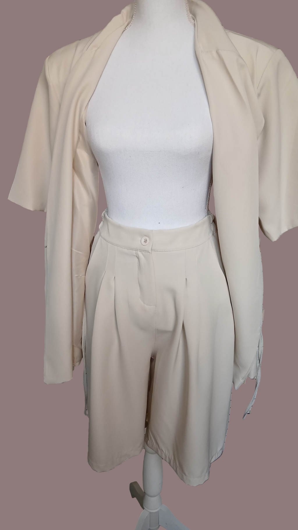 Ensemble tailleur bermuda crème
