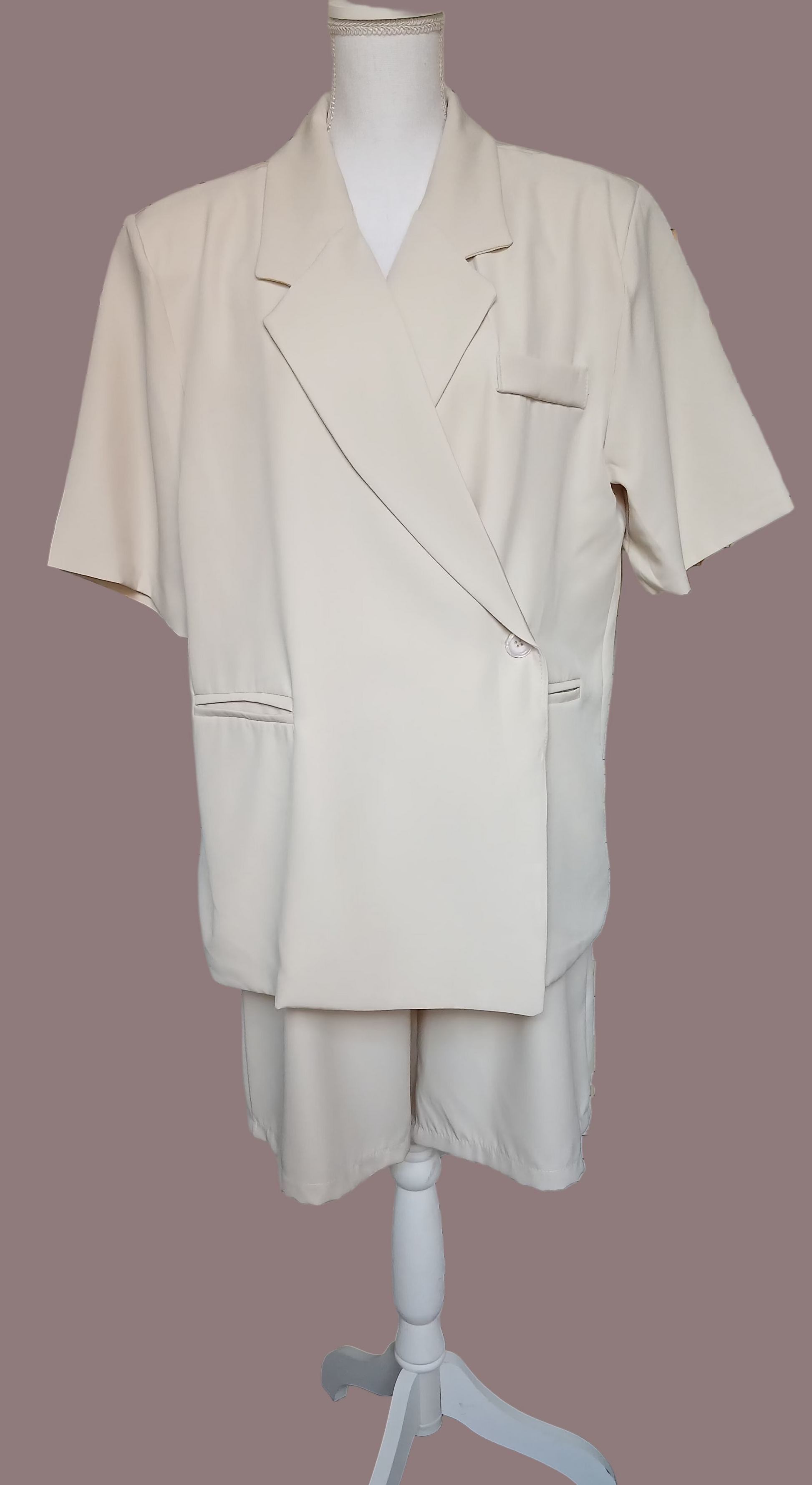 Ensemble tailleur bermuda crème